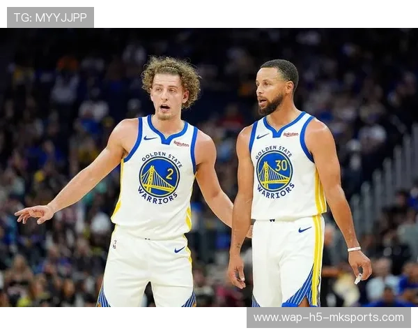 勇士以库里和穆迪的爆发击败太阳，终结连败，勇士队为库里布置的战术